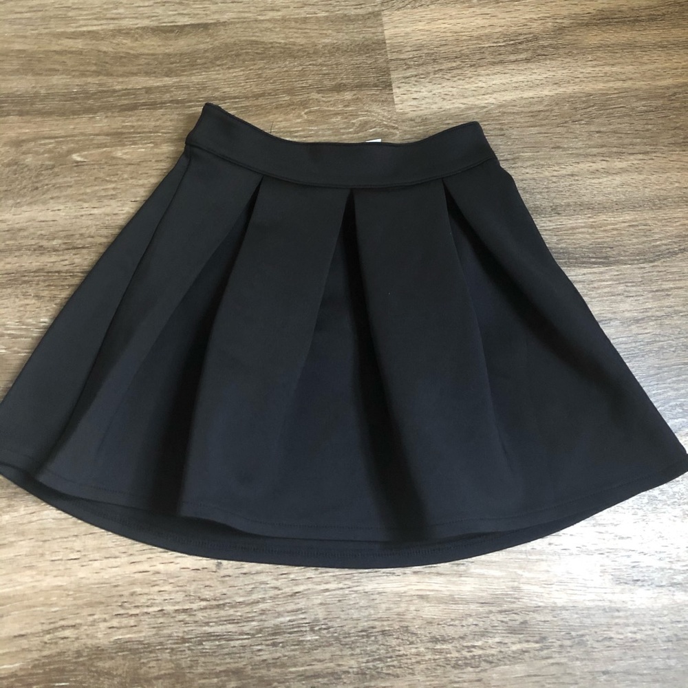 Black skater skirt XS